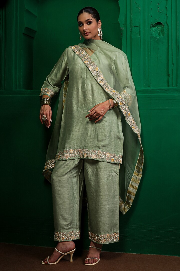 Sage Green Slub Raw Silk Aari Embroidered Kurta Set by Charu Makkar at Pernia's Pop Up Shop