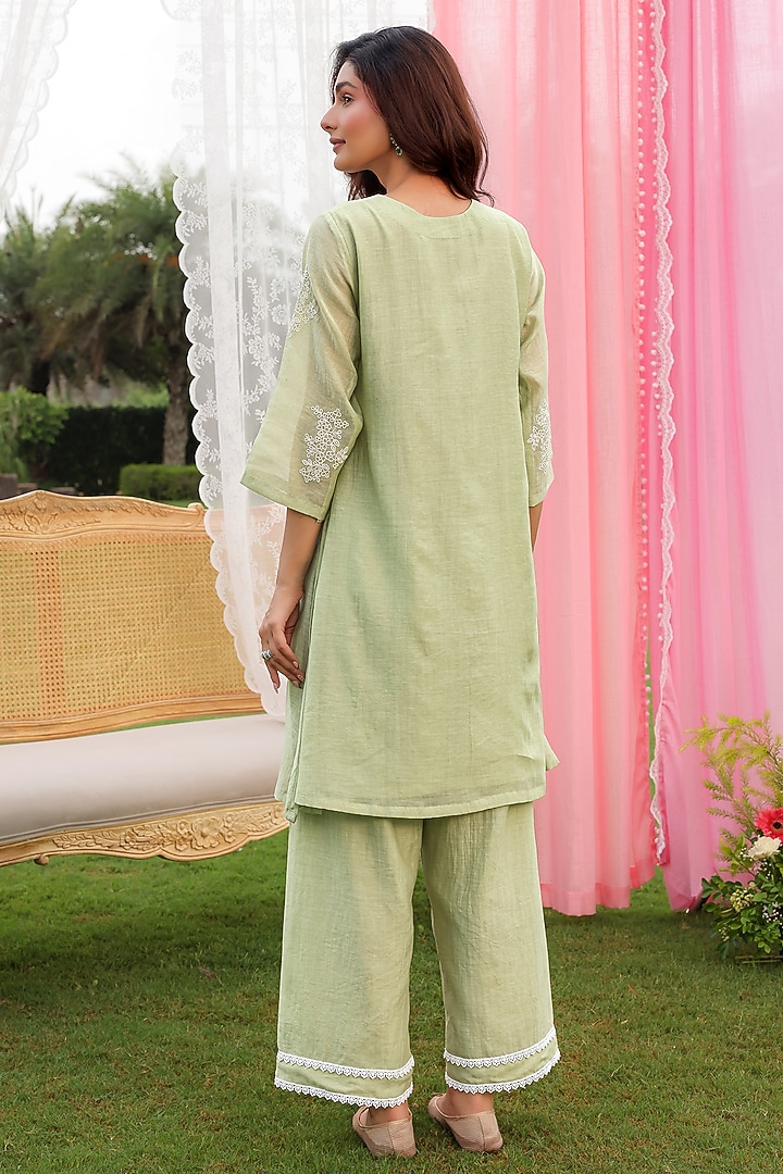 Elaichi Green Mul Chanderi Dori Work Kurta Set by Charu Makkar at Pernia's Pop Up Shop