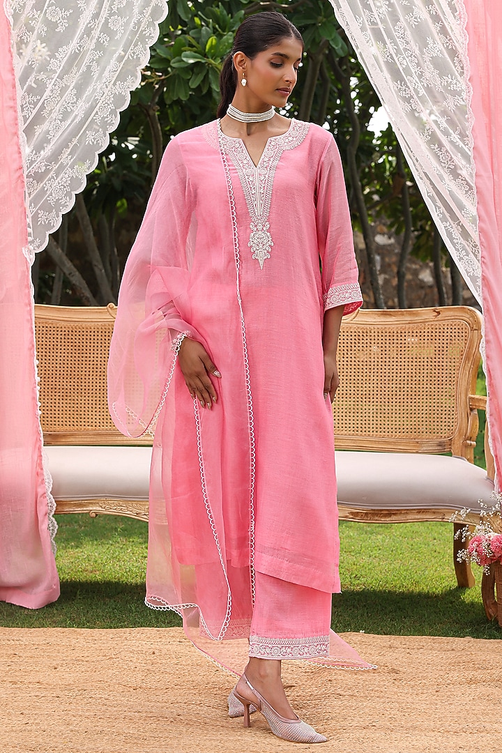 Peach Pink Mul Chanderi Dori Work Kurta Set by Charu Makkar at Pernia's Pop Up Shop