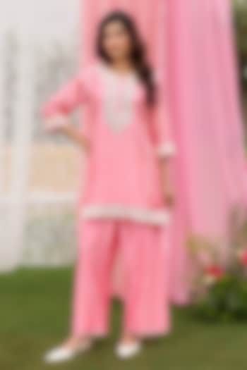 Peach Pink Silk Chanderi Dori Work Kurta Set by Charu Makkar at Pernia's Pop Up Shop