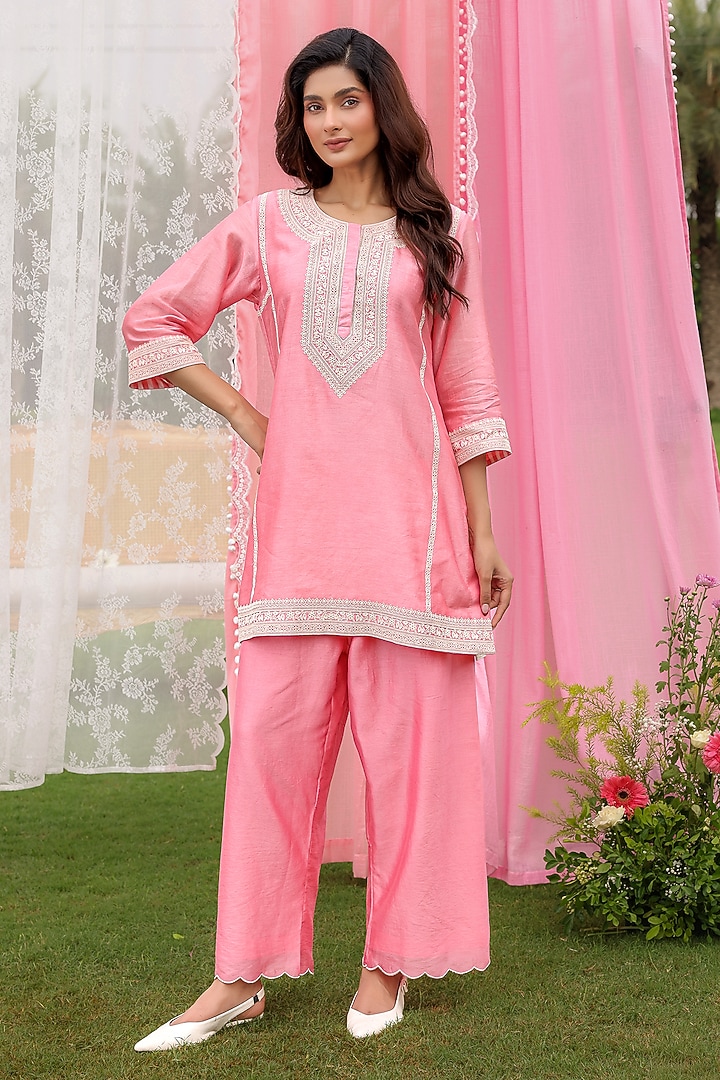 Peach Pink Silk Chanderi Dori Work Kurta Set by Charu Makkar at Pernia's Pop Up Shop
