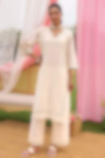 Pearl White Silk Chanderi Dori Work Kurta Set by Charu Makkar at Pernia's Pop Up Shop