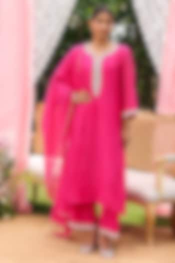 Rani Pink Mul Chanderi Dori Work Kurta Set by Charu Makkar at Pernia's Pop Up Shop