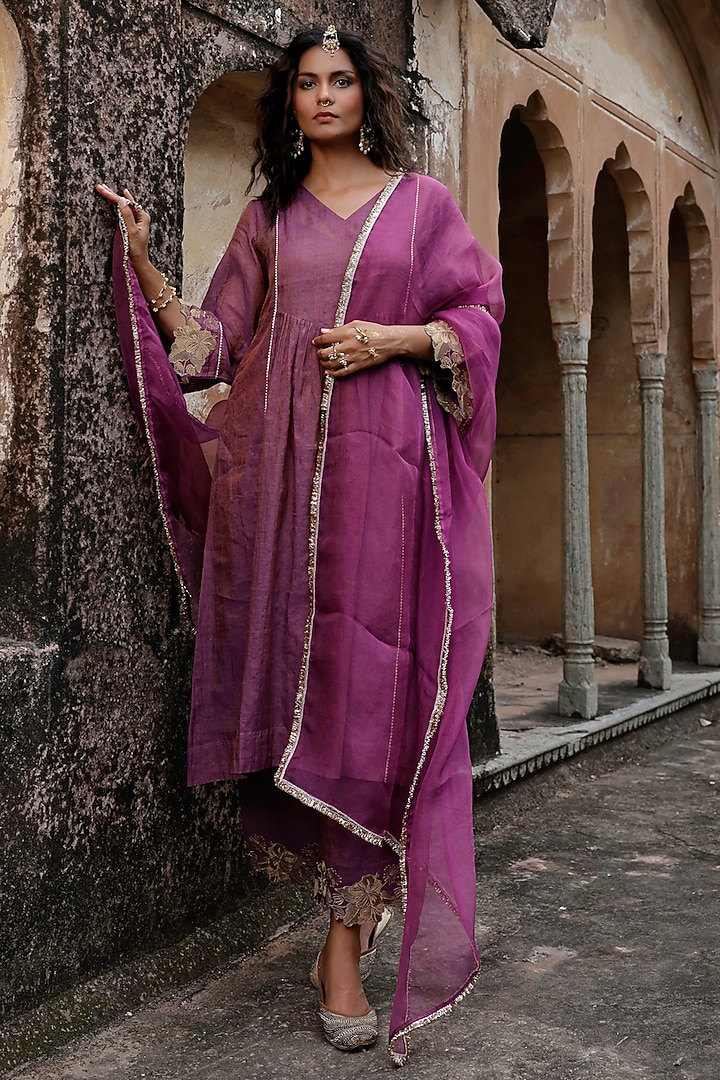 Plum Tissue Chanderi Resham Embroidered Kurta Set by Charu Makkar at Pernia's Pop Up Shop