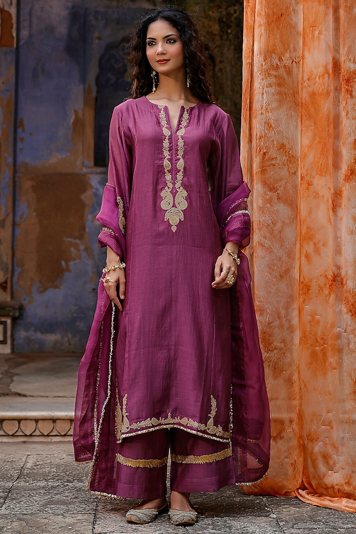 Plum Mul Chanderi Dori Hand Embroidered Kurta Set by Charu Makkar at Pernia's Pop Up Shop