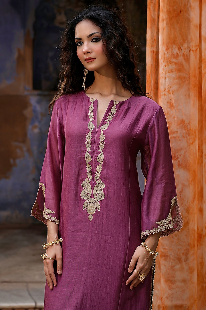 Plum Mul Chanderi Dori Hand Embroidered Kurta Set by Charu Makkar at Pernia's Pop Up Shop
