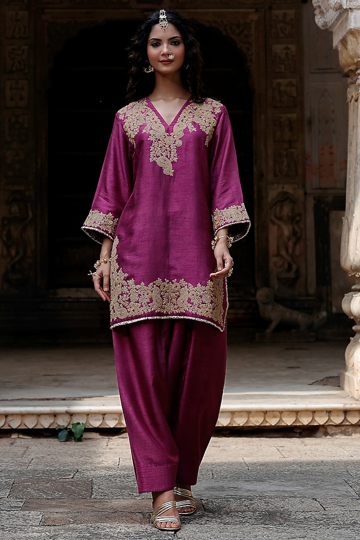Plum Raw Silk Dori Hand Embroidered Short Kurta Set by Charu Makkar at Pernia's Pop Up Shop