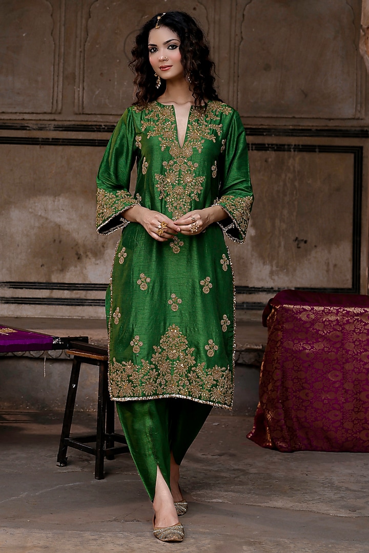 Dark Green Raw Silk Dori Hand Embroidered Kurta Set by Charu Makkar at Pernia's Pop Up Shop