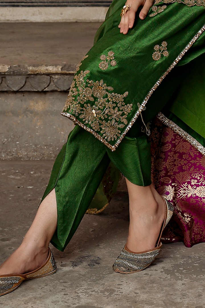 Dark Green Raw Silk Dori Hand Embroidered Kurta Set by Charu Makkar at Pernia's Pop Up Shop