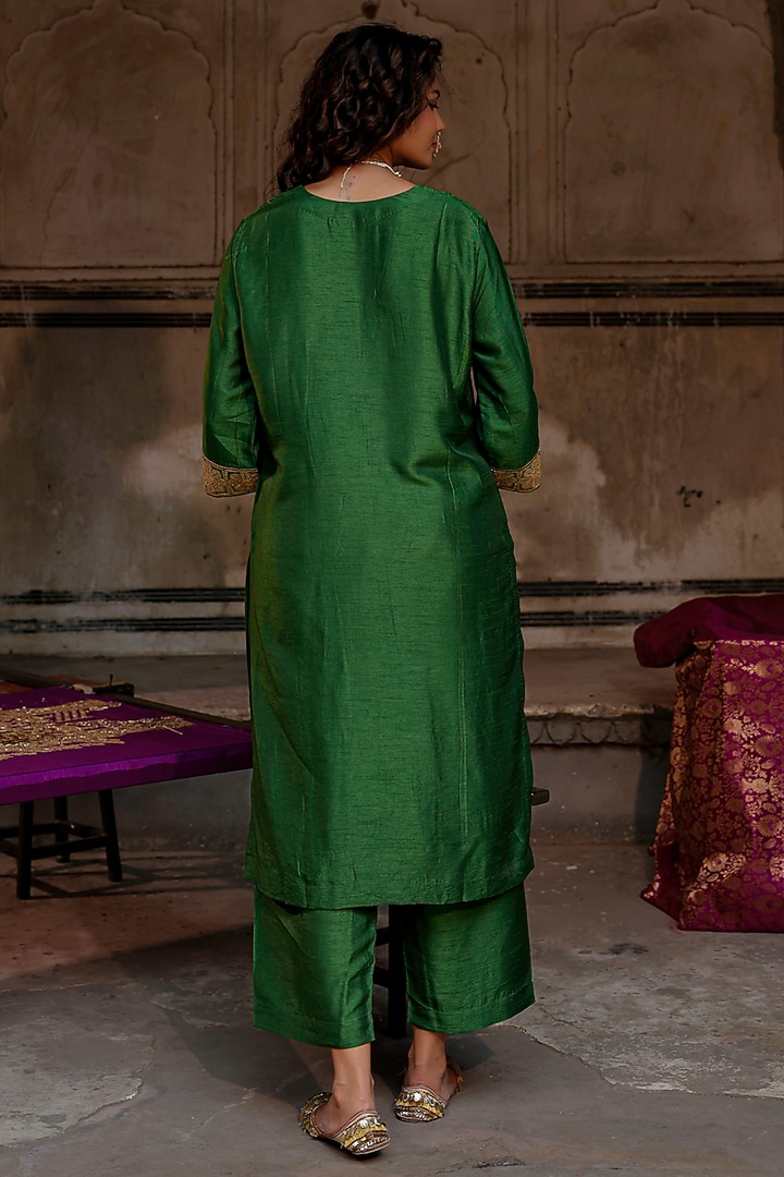 Dark Green Raw Silk Dori Hand Embroidered Kurta Set by Charu Makkar at Pernia's Pop Up Shop