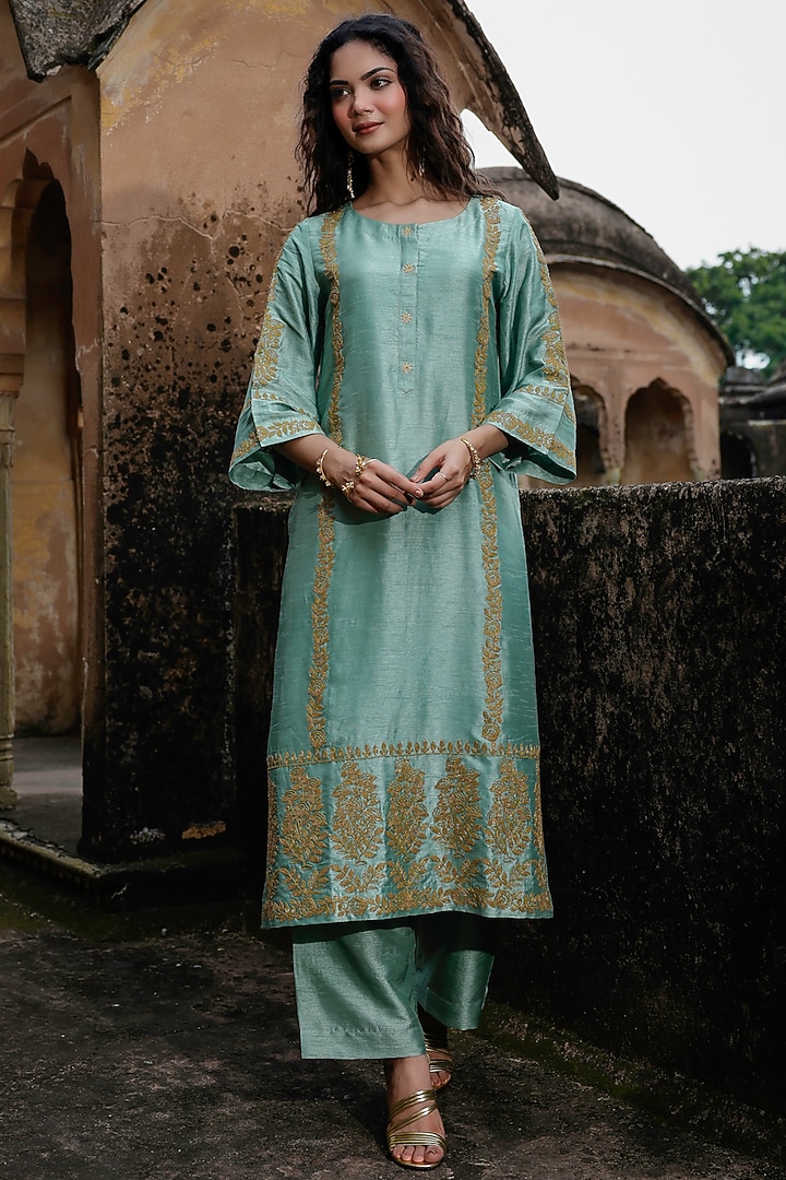 Sage Green Raw Silk Dori Work Kurta Set by Charu Makkar at Pernia's Pop Up Shop