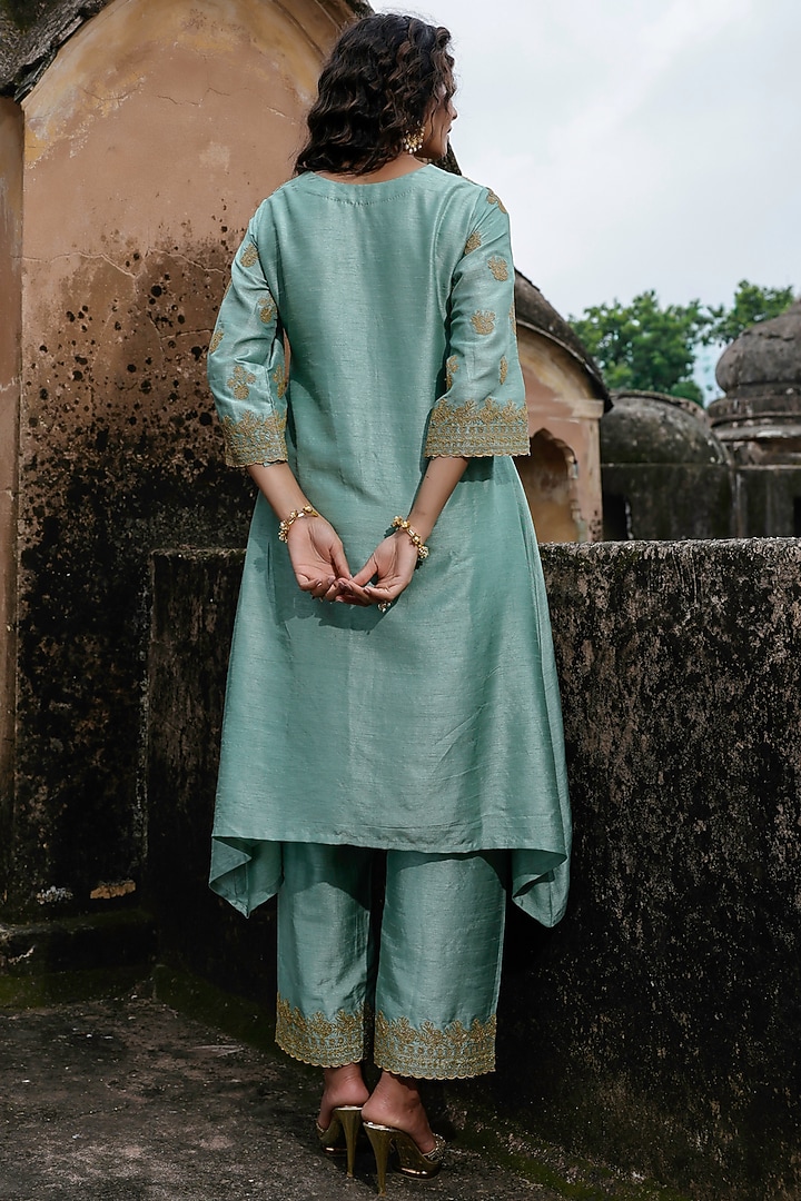 Sage Green Raw Silk Dori Work Kurta Set by Charu Makkar at Pernia's Pop Up Shop