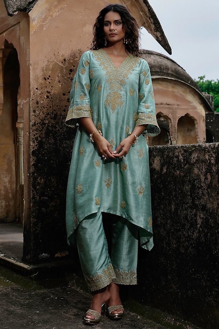 Sage Green Raw Silk Dori Work Kurta Set by Charu Makkar at Pernia's Pop Up Shop