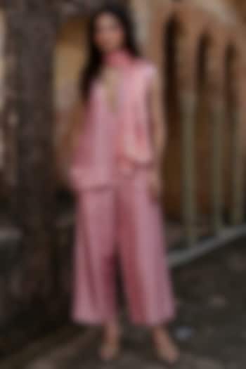 Rose Pink Raw Silk Dori Work Kurta Set by Charu Makkar at Pernia's Pop Up Shop