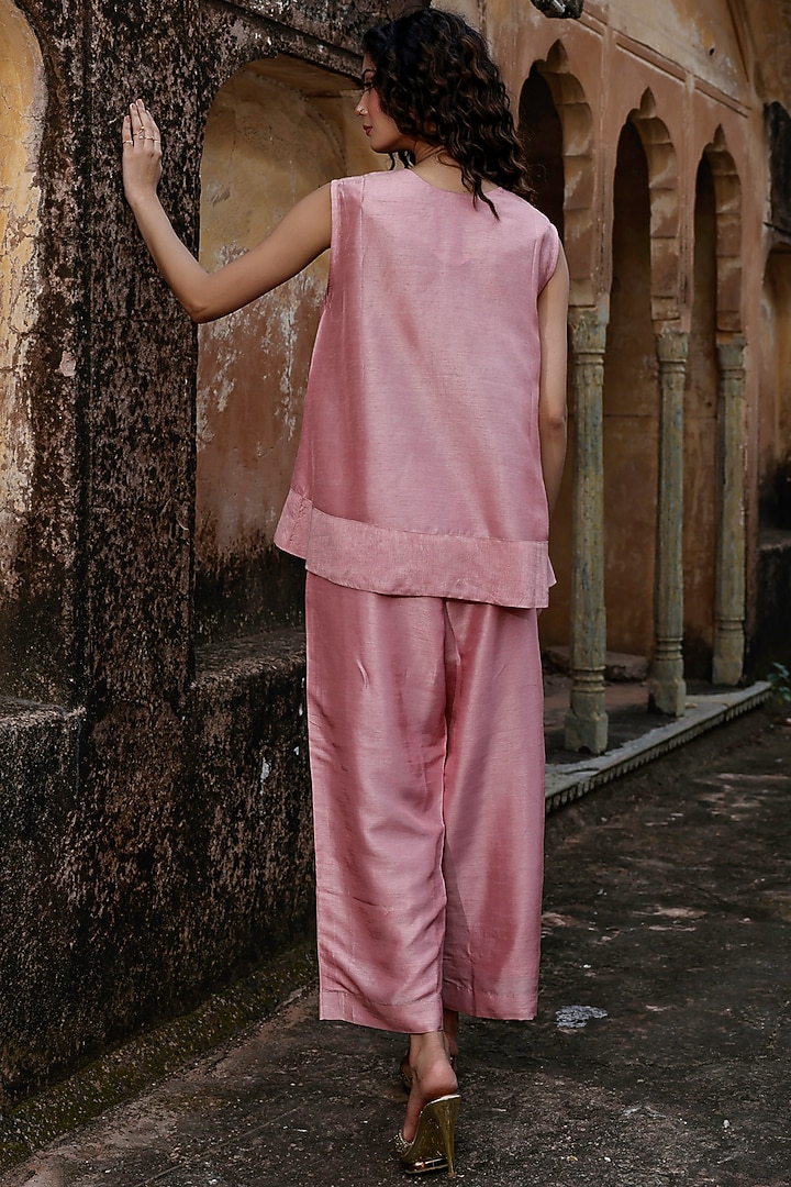 Rose Pink Raw Silk Dori Work Kurta Set by Charu Makkar at Pernia's Pop Up Shop