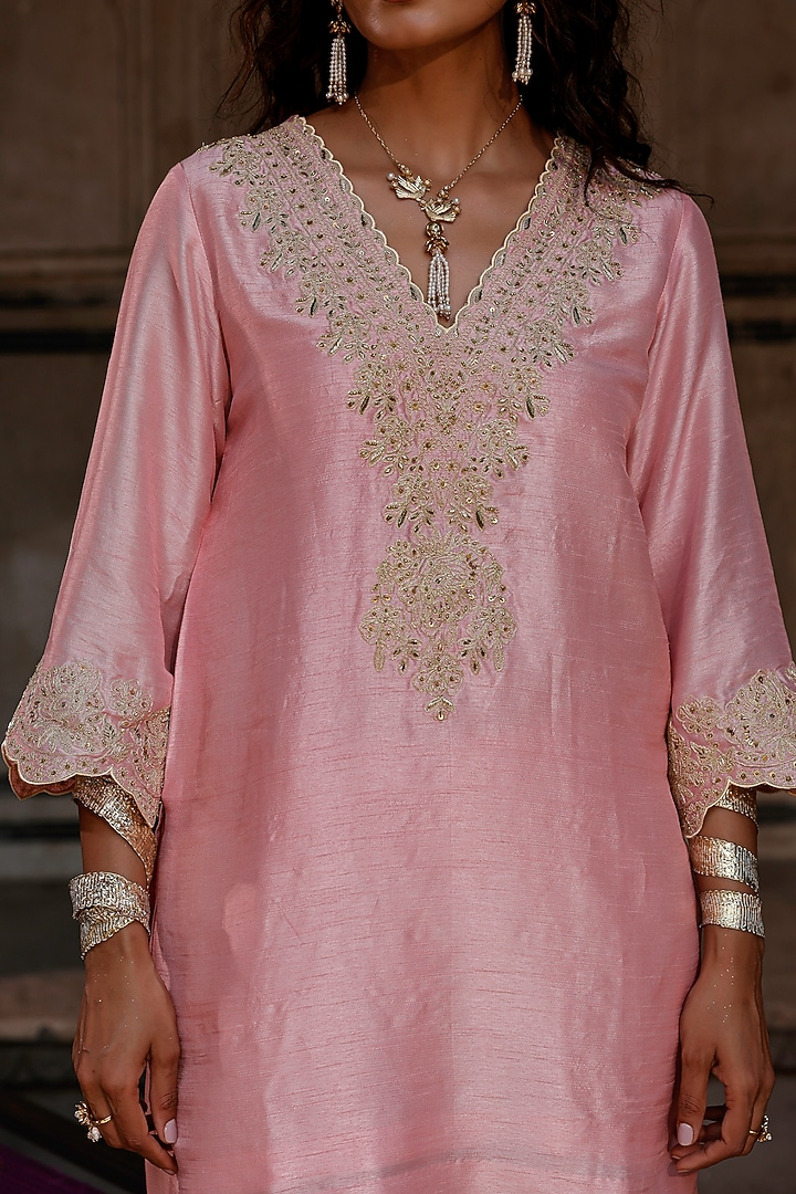 Rose Pink Raw Silk Handwork Kurta Set by Charu Makkar at Pernia's Pop Up Shop