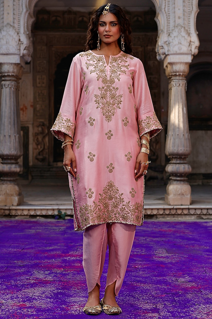 Rose Pink Raw Silk Handwork Kurta Set by Charu Makkar at Pernia's Pop Up Shop