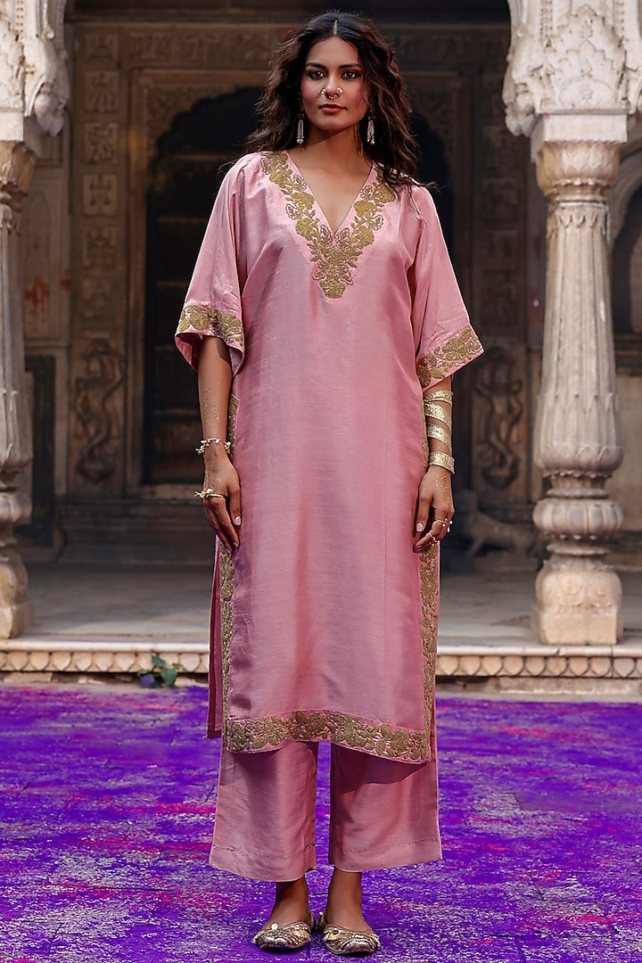 Rose Pink Raw Silk Dori Work Kaftan Set by Charu Makkar at Pernia's Pop Up Shop