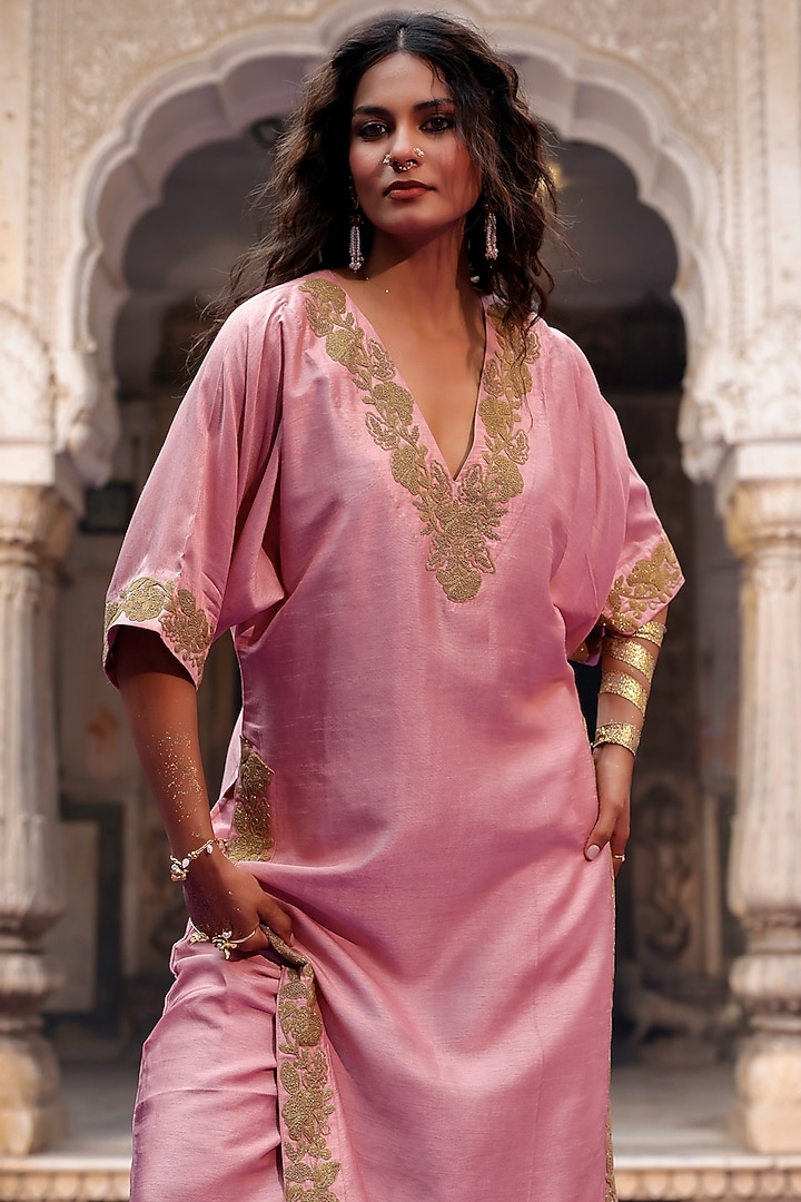 Rose Pink Raw Silk Dori Work Kaftan Set by Charu Makkar at Pernia's Pop Up Shop