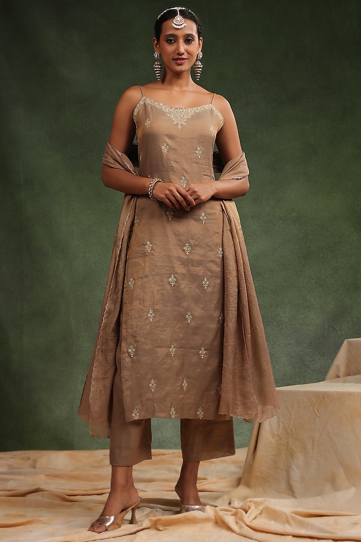 Mouse Brown Tissue Chanderi Kurta Set by Charu Makkar at Pernia's Pop Up Shop