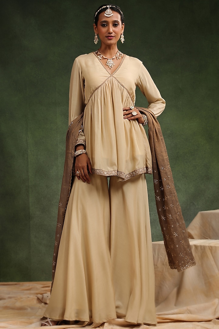 Beige & Mouse Muslin Silk Handwork Kurta Set by Charu Makkar at Pernia's Pop Up Shop