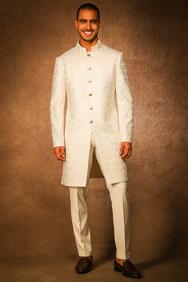 Ivory Texture Indo-Western Jacket by Char Chaand at Pernia's Pop Up Shop