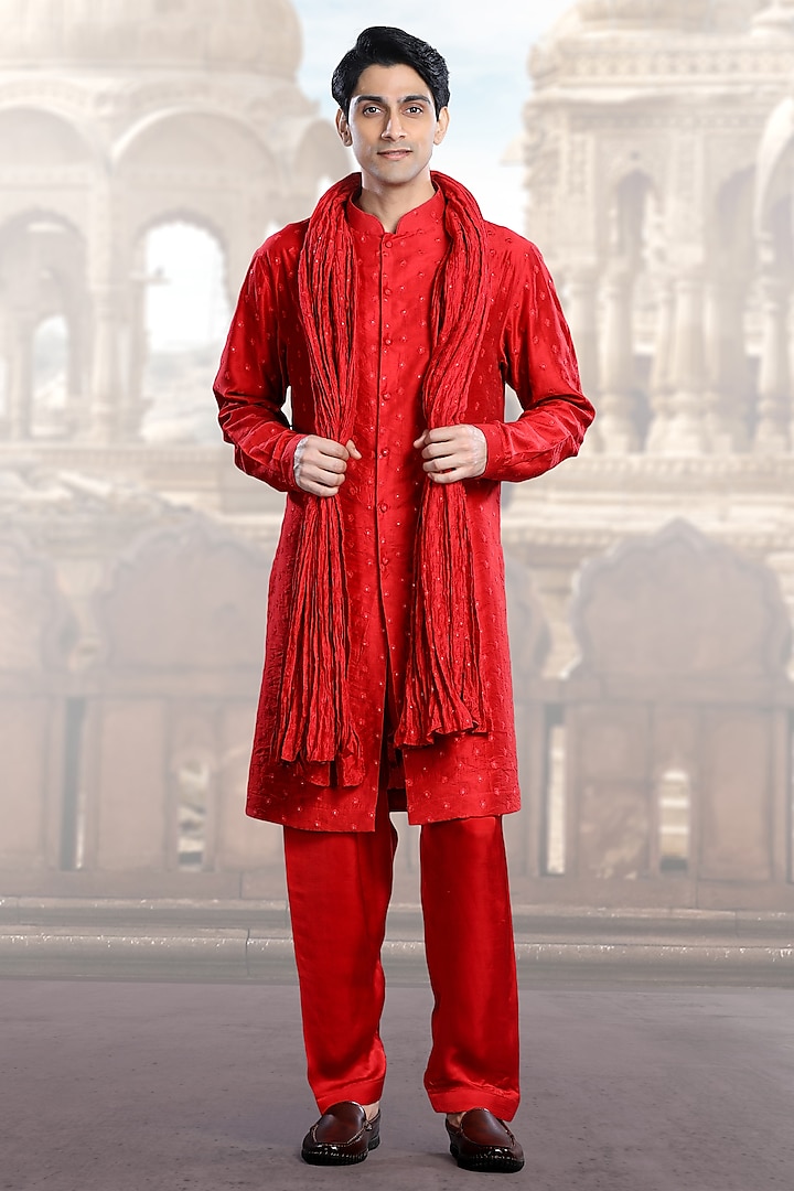 Red Cotton Thread Embroidered Kurta Set by Char Chaand at Pernia's Pop Up Shop