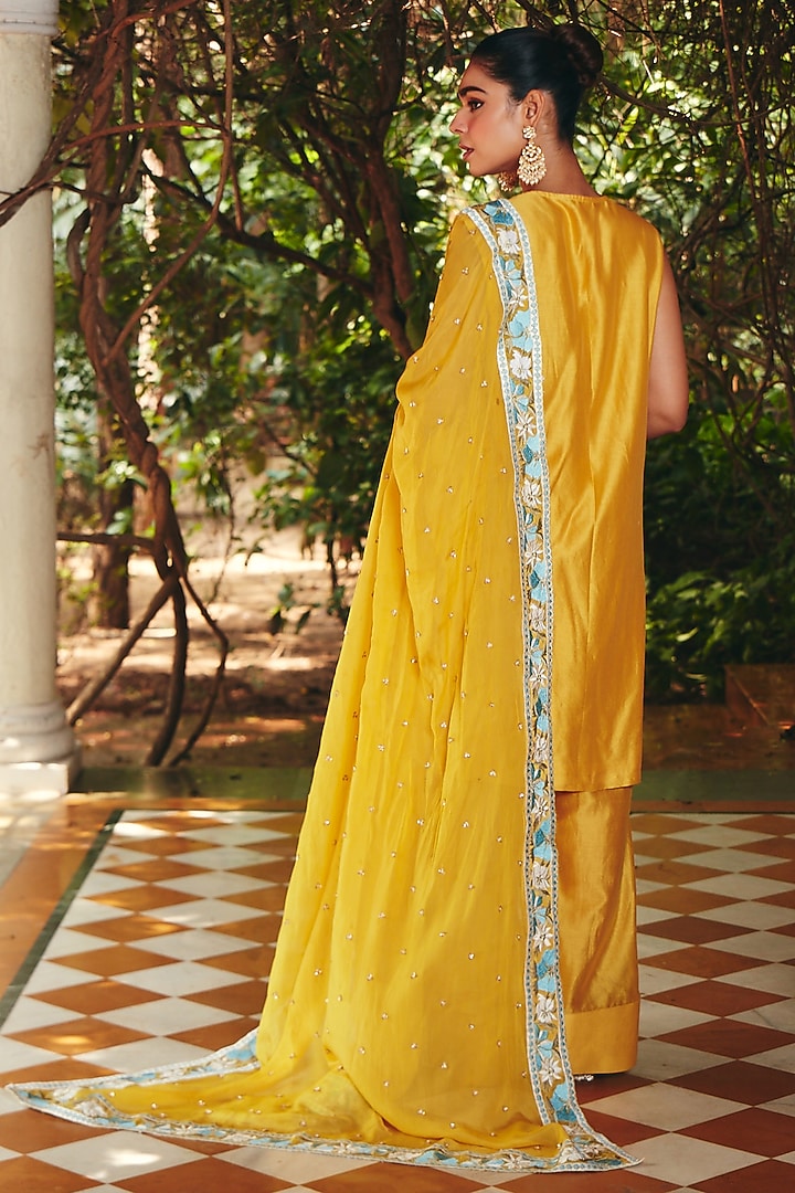 Canary Yellow Chanderi Silk Embroidered Kurta Set by CP by Chandini and Priyanka at Pernia's Pop Up Shop