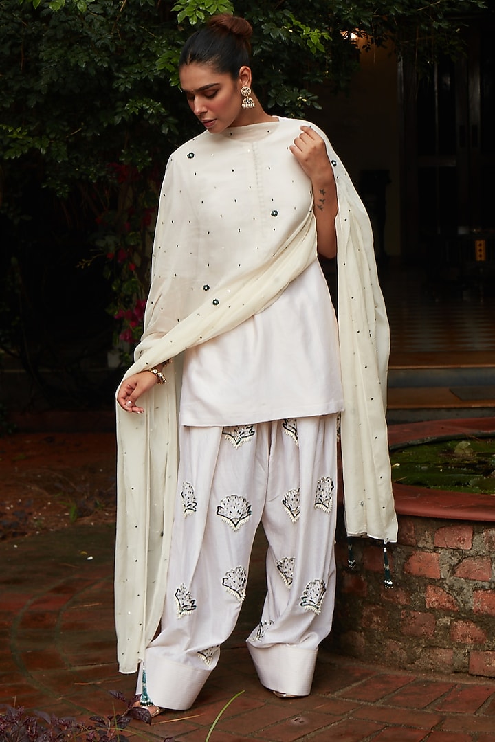 Ivory Chanderi Silk Kurta Set by CP by Chandini and Priyanka at Pernia's Pop Up Shop