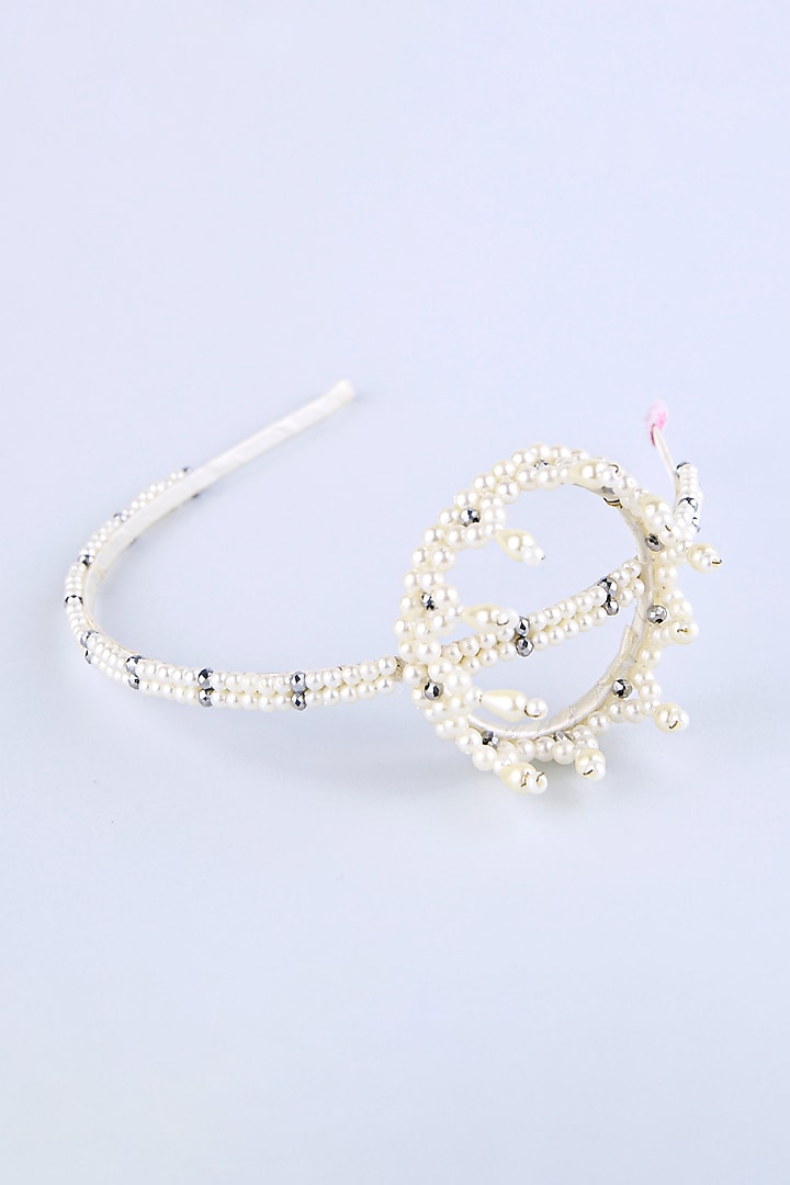 White Bead & Pearl Embellished Handcrafted Hairband For Girls by CHOKO