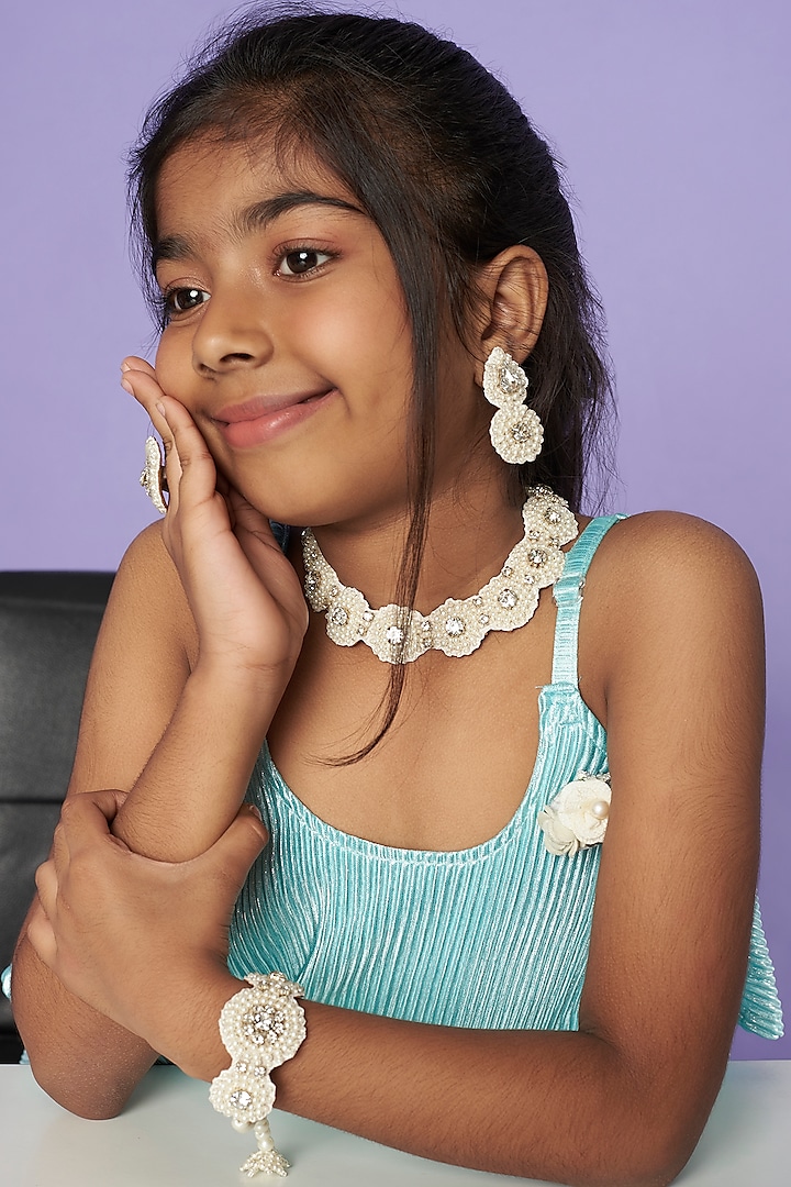 Cream Pearl Necklace Set For Girls by CHOKO