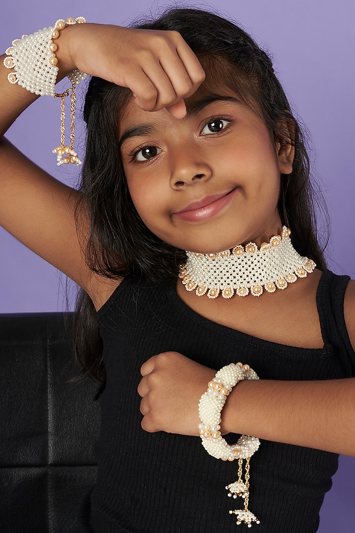 Off-White Crystal Beaded Necklace Set For Girls by CHOKO