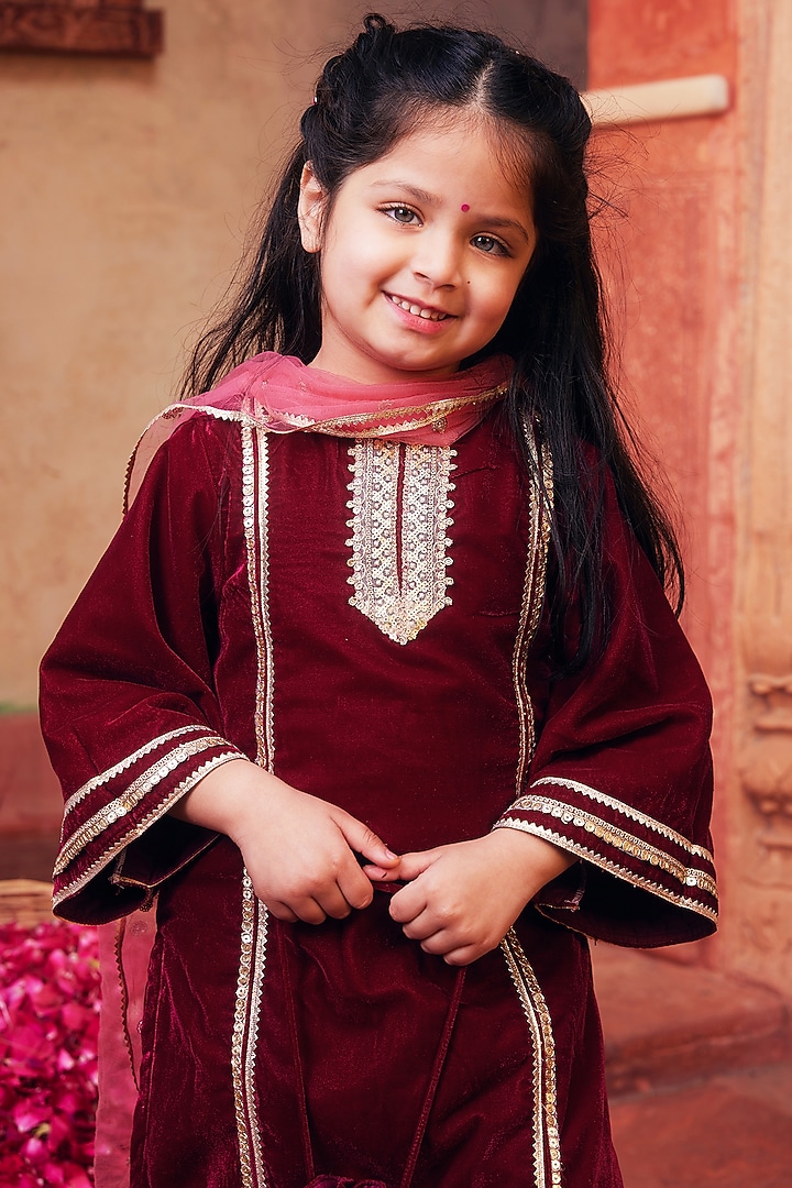 Maroon Velvet Kurta Set For Girls by Chotibuti at Pernia's Pop Up Shop