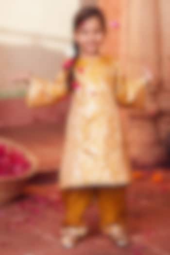 Mustard Banarasi Silk Kurta Set For Girls by Chotibuti at Pernia's Pop Up Shop