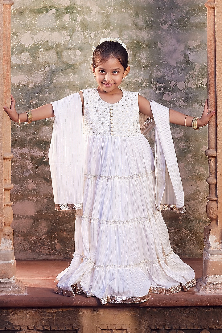 White Cotton Anarkali With Dupatta For Girls by Chotibuti at Pernia's Pop Up Shop