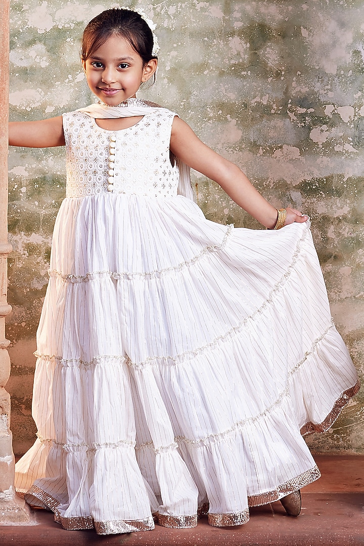 White Cotton Anarkali With Dupatta For Girls by Chotibuti at Pernia's Pop Up Shop