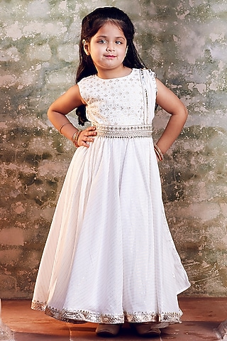 White Cotton Anarkali With Belt For Girls by Chotibuti