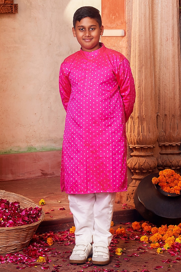Pink Banarasi Silk Kurta Set For Boys by Chotibuti at Pernia's Pop Up Shop