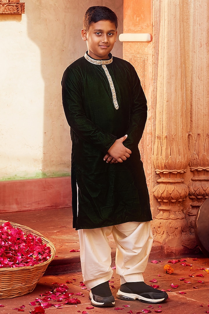 Dark Green Velvet Kurta Set For Boys by Chotibuti at Pernia's Pop Up Shop