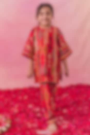 Red Chanderi Mirror Kurta Set For Girls by Chotibuti at Pernia's Pop Up Shop