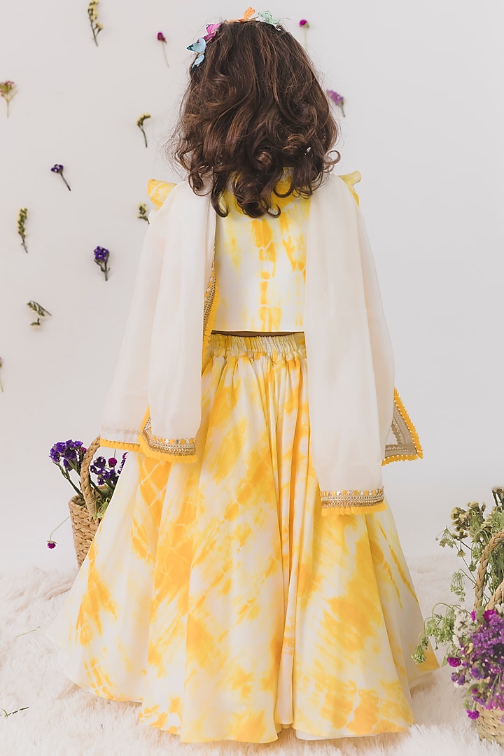 Ivory & Yellow Silk Tie-Dye Lehenga Set For Girls by Chotibuti at Pernia's Pop Up Shop