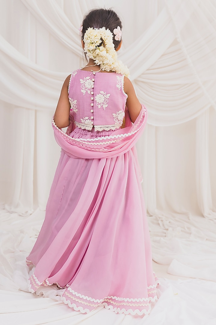 Pink Mul Chanderi Thread Embroidered Lehenga Set For Girls by Chotibuti at Pernia's Pop Up Shop