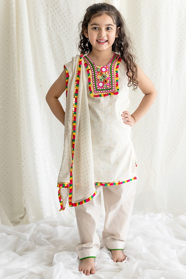 Ivory Cotton Kurta Set For Girls by Chotibuti
