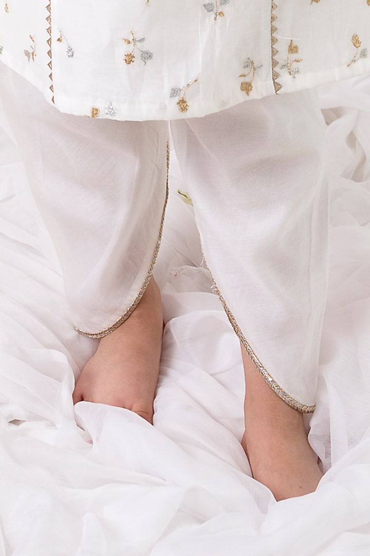 Ivory Chanderi Zari Embroidered Kurta Set For Girls by Chotibuti at Pernia's Pop Up Shop