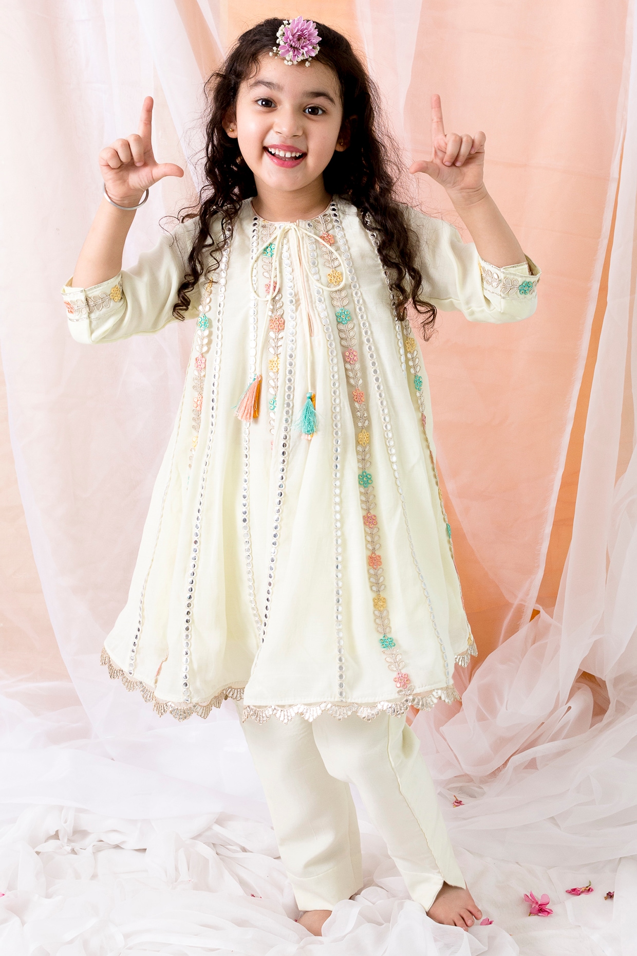 Little girl 2025 dress kurta