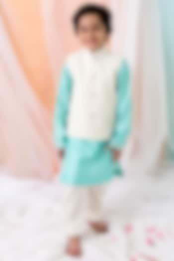 Blue Chanderi Kurta Set With Bundi Jacket For Boys by Chotibuti