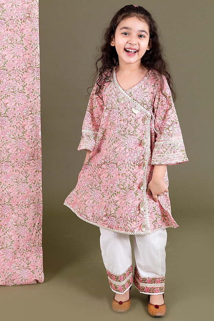 Pink Printed Angrakha Kurta Set For Girls by Chotibuti