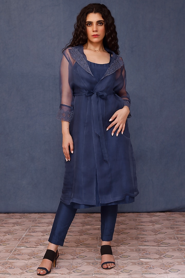 Blue Silk Kurta Set Design by Chokhi Chorri at Pernia's Pop Up Shop 2024
