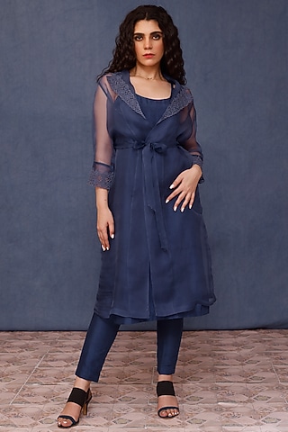 Blue Silk Kurta Set by Chokhi Chorri