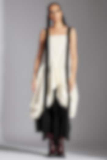 White Cotton Deconstructed High-Low Top by Chola at Pernia's Pop Up Shop